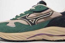 Mizuno Wave Rider β – Unisex volnočasové tenisky – Zeleno-béžová