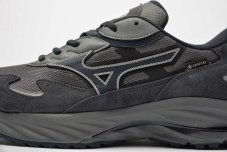Mizuno Wave Rider β GTX – Unisex volnočasové tenisky – Tmavě šedá